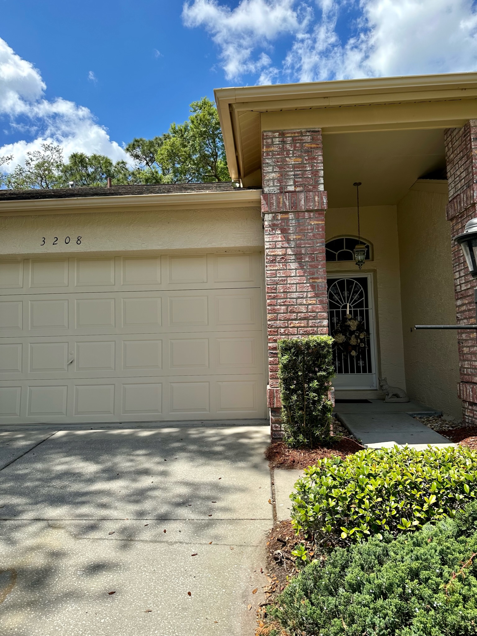 Listing# 30 Property Photo